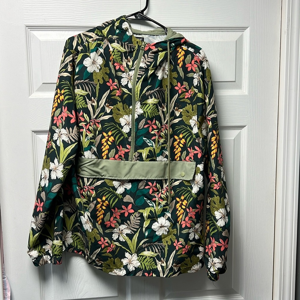 Men’s rain jacket size large